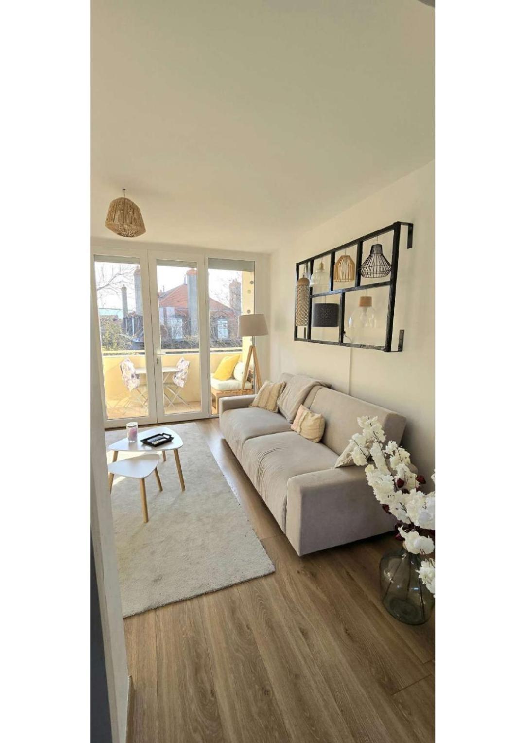 Superbe T3 Cosy, Parking Gratuit + Balcon Apartment รีอง ภายนอก รูปภาพ