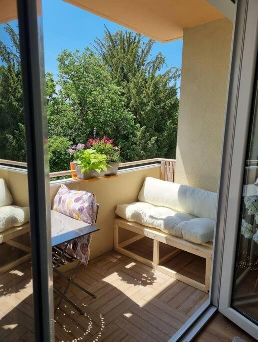 Superbe T3 Cosy, Parking Gratuit + Balcon Apartment รีอง ภายนอก รูปภาพ